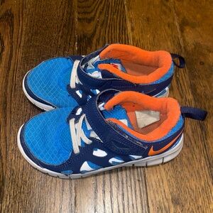 ❌SOLD ON MERCARI❌ toddler boy tennis shoes, size 11